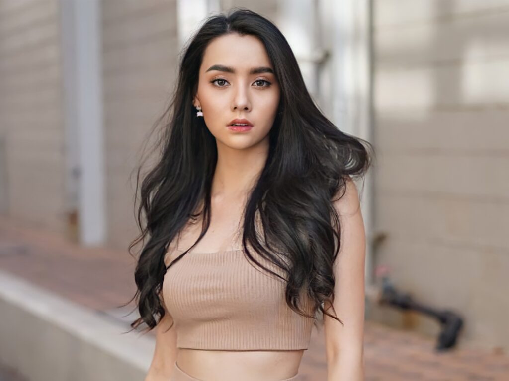 Mookda Narinrak -Top 10 Hottest and Beautiful Thai Actresses 2024